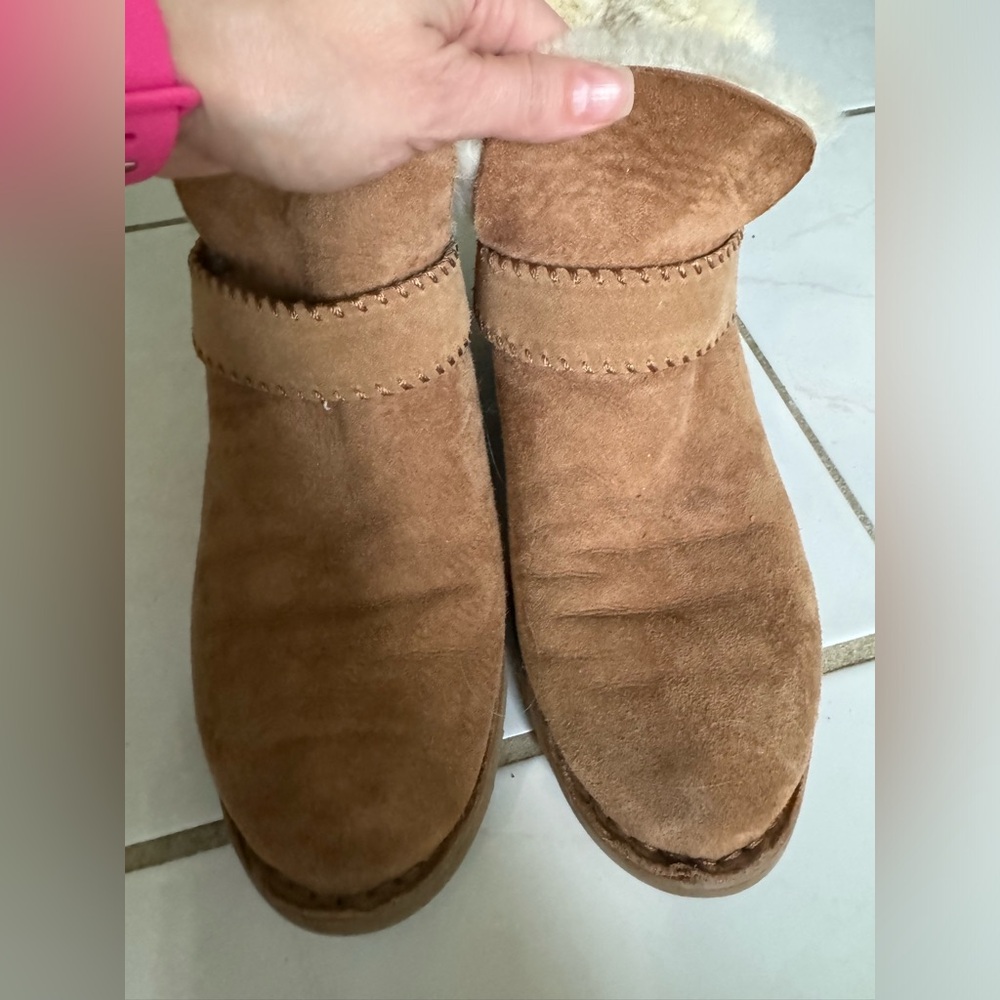 Ugg boots. Short